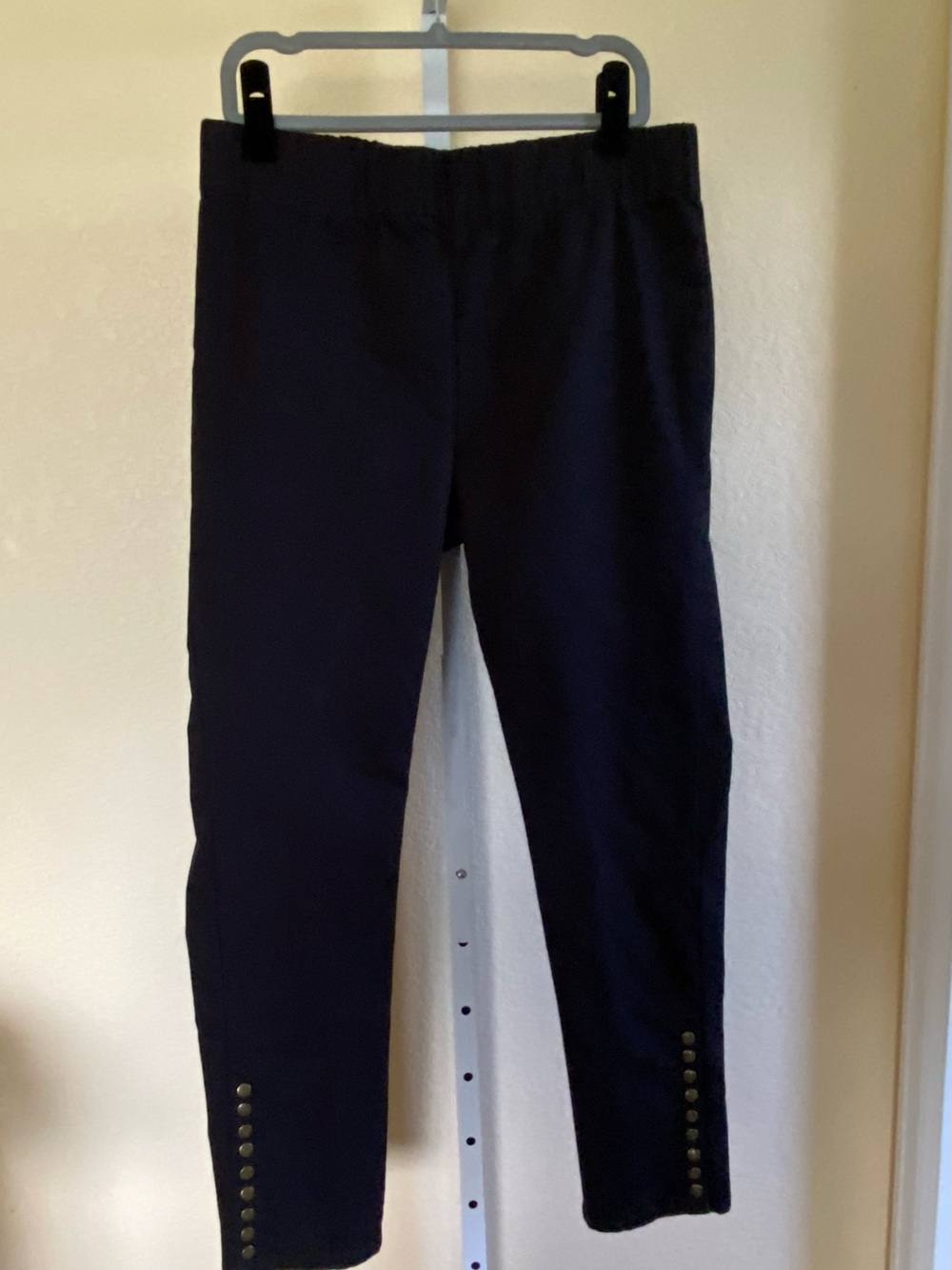 Soft Surroundings Women’s Black Pull-on Pants with Brass Button Anklets